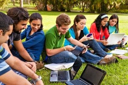 Research: Students Studying in Smartphones More Often