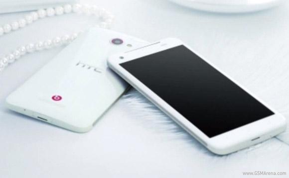 HTC Deluxe DLX, First Pictures 2