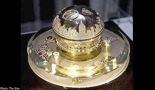 The World`s Most Expensive perfume bottle 