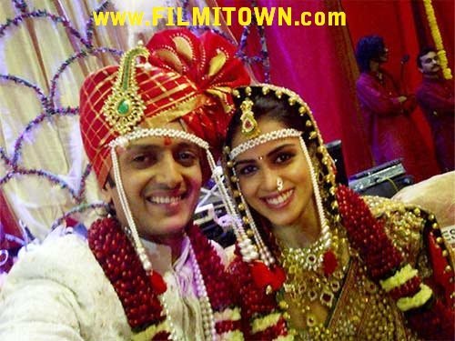 First Tweet of Mr & Mrs Deshmukh After Wedding