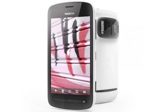 Nokia 808 PureView - A Technical Review of The Super Star