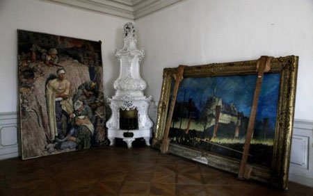 A Lost Collection Of Hitler Painting Is Now Discovered 4