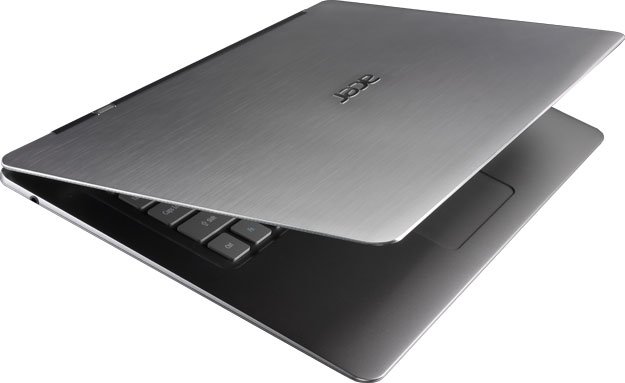 Acer has Released a Very Thin Ultrabuk to Ivy Bridge and Thunderbolt.